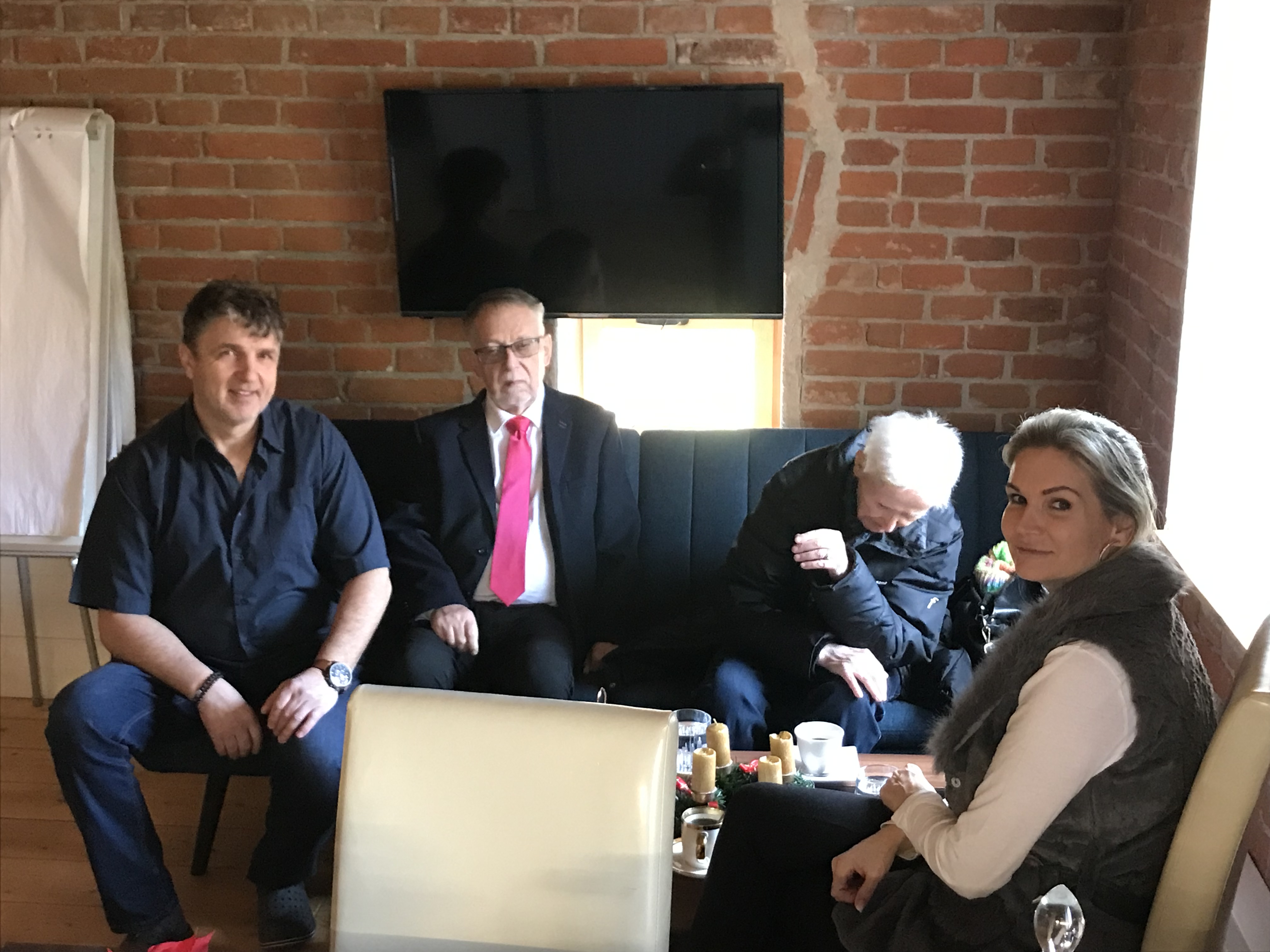 Kandidát na prezidenta pan Jaroslav Bašta ve studiu La casa verde.