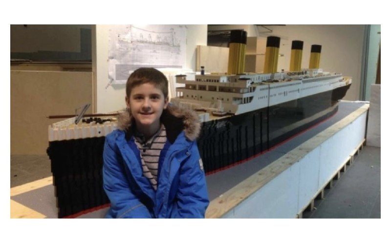 🇮🇸11 měsíců, 56 tisíc kostiček, 6 metrů. To je největší replika slavné lodi Titanic ...