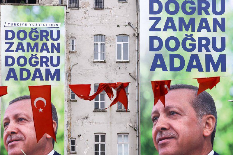 12. května (Reuters) - Turci volí 14. května ve volbách považovaných za jedny z nejzásadněj?...