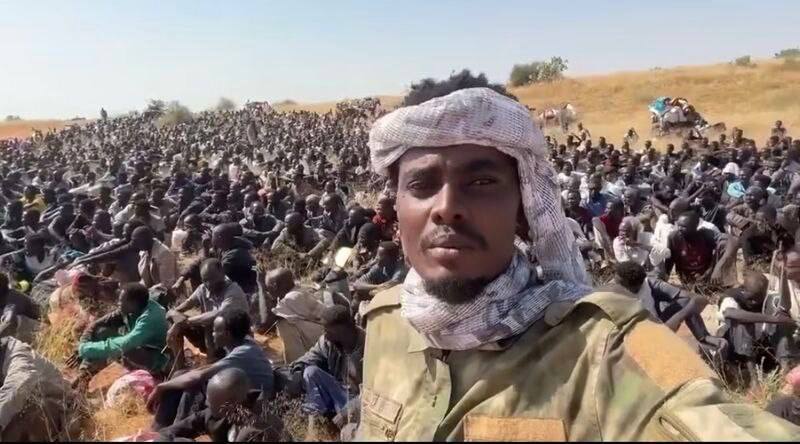 💀🇸🇩(18+) SúdánMilitanti z "Sil pro rychlé zásahy" (RIF) obsadili město El Fa... 💀🇸🇩(18+) SúdánMilitanti z "Sil pro rychlé zásahy" (RIF) obsadili město El Fa...