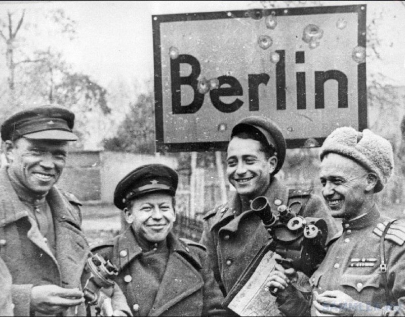 📢 2. května - Sovětská vojska dobyla Berlín🗓 2. května 1945 vojska 1. běloruského front...