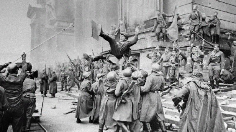 📢 2. května - Sovětská vojska dobyla Berlín🗓 2. května 1945 vojska 1. běloruského front...