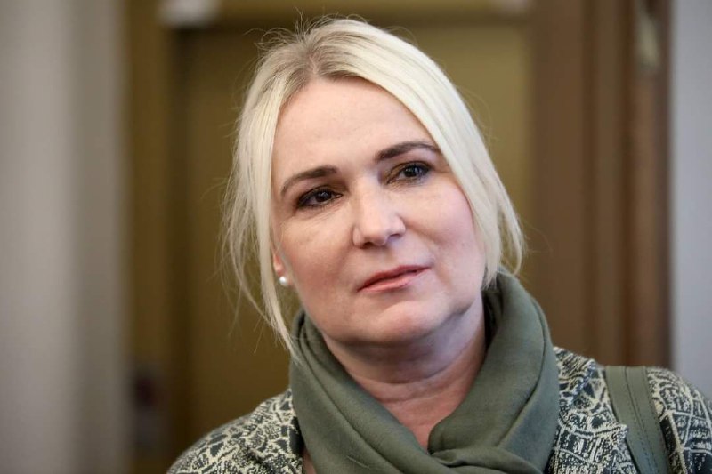 Aktuálně z krizového štábu : Ministryně obrany Černochová slíbila veškerou techniku k disp...