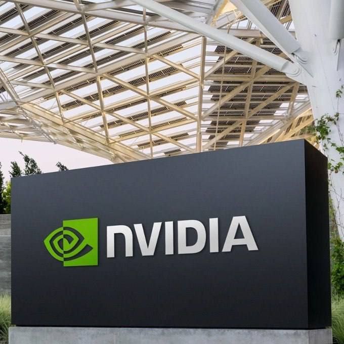 🇺🇸 AKTUÁLNÍ NOVINKY – NVIDIA oznamuje, že *poprvé* postaví své superpočítače s umě...