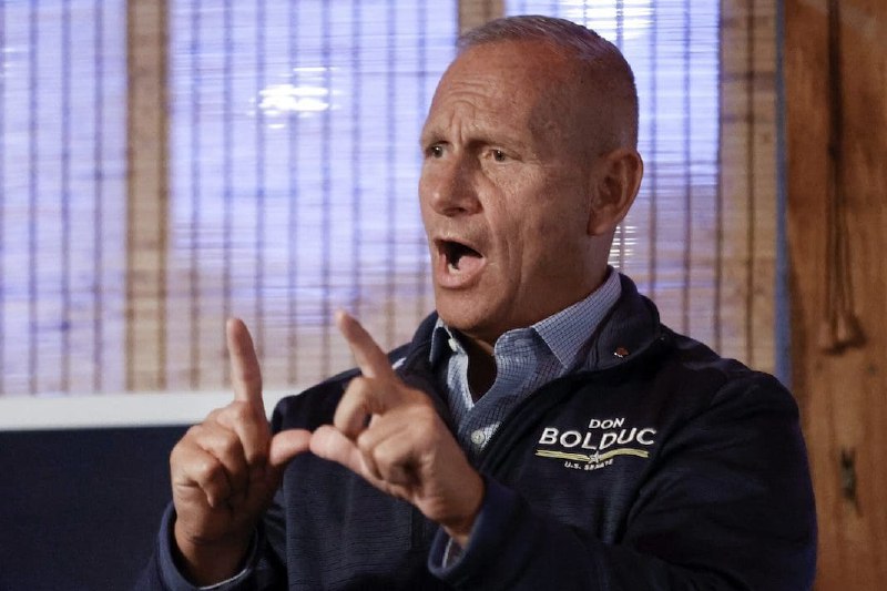 🇺🇸 Americká armáda se během Bidenovy vlády stala ‚extrémně slabou‘, stala se ‚pře...