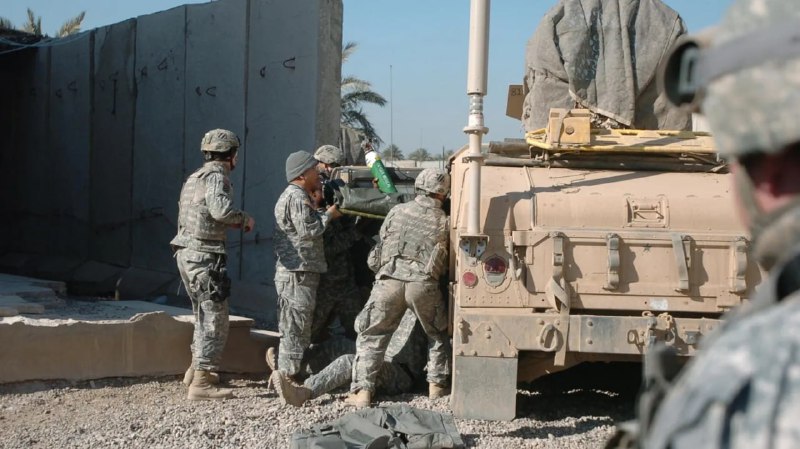 Americká vojenská základna v Sýrii je pod palbouZařízení na ropných polích ve městě Al-Sh...