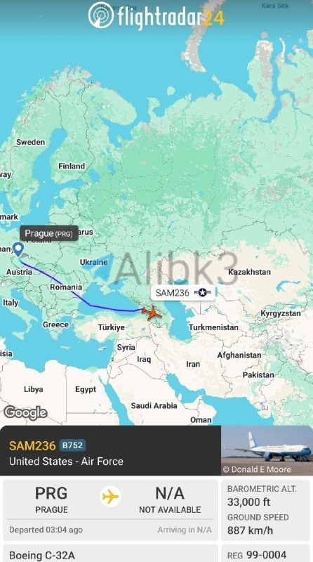 🇮🇷🇺🇸🇵🇰Americké vládní letadlo C-32A letí do Islámábádu v Pákistánu a je m...