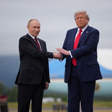 🇷🇺🇺🇸 Americký prezident Donald Trump oznámil, že hovořil se svým ruským protějšk...