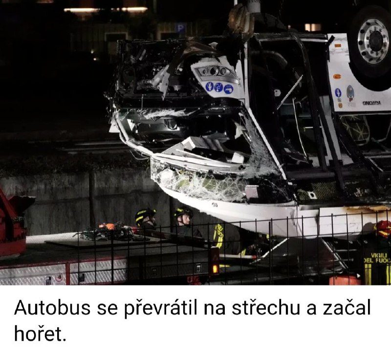 🇮🇹Autobus u&nbsp;Benátek se zřítil z&nbsp;nadjezdu: přes 20&nbsp;mrtvých včetně dětí....