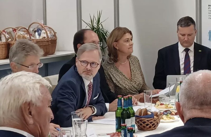 🇨🇿Babiš by mohl zlevnit potraviny jediným rozhodnutím, prohlásil Fiala.Vláda sice neurču...