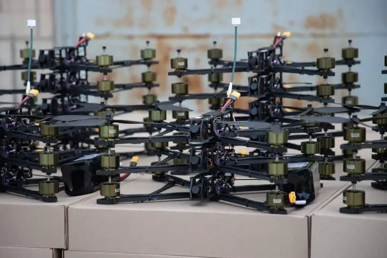 Bloomberg: „Rusko v květnu prudce zvýšilo výrobu bojových dronů, a to téměř o 17 %. Tento...