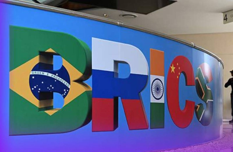 🏳️ BRICS je dostatečně silný, aby odolal hrozbám nového amerického prezidenta Trumpa, ře...