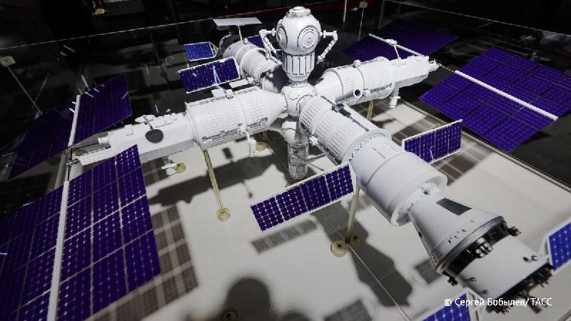 Budoucí ruská orbitální stanice bude první dronovou platformou na světě. Bude vybavena roboty...