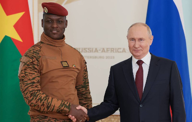 🇧🇫 Burkina Faso plánuje připojit se k BRICS, aby „čelila nadvládě amerického dolaru a ...
