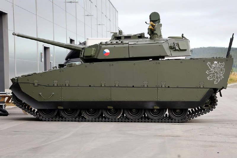 🇨🇿🇸🇪 Byla postavena první CV90 pro Česko.První BVP CV9030CZ Mk.IV pro ozbrojené síl...