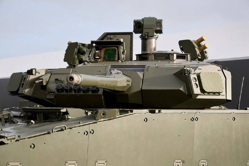 🇨🇿🇸🇪 Byla postavena první CV90 pro Česko.První BVP CV9030CZ Mk.IV pro ozbrojené síl...