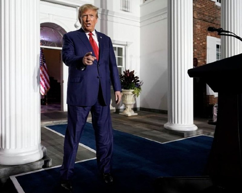 🇺🇸Bývalý americký prezident Donald Trump se ve čtvrtek nebo v pátek "vzdá" ú?...