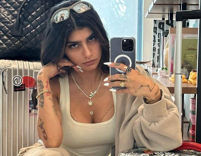 ❗️Časopis Playboy ukončil smlouvu s bývalou pornoherečkou Miou Khalifou kvůli její veřejn...