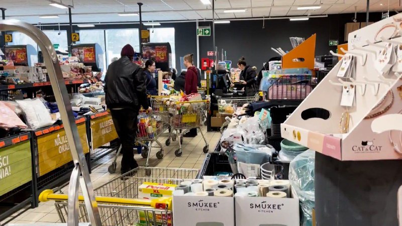 🇨🇿Češi začínají mít Fialovy drahoty dost! Stále více nakupují v zahraničí.Výra...