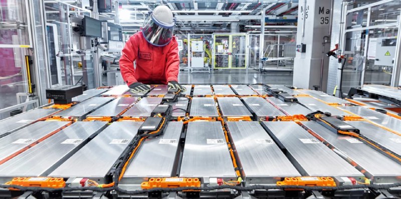 Čína se rozhodla potrestat západní korporace a omezila prodej grafitu do zahraničí, bez které...