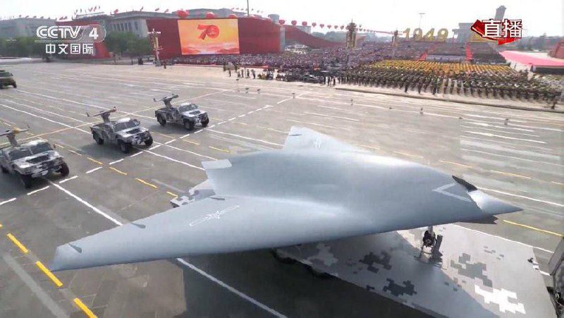 🐦⬛️🇨🇳Čínský PLA GJ-11 Sharp Sword UCAV zachycený na kameře během zkušebního ... 🐦⬛️🇨🇳Čínský PLA GJ-11 Sharp Sword UCAV zachycený na kameře během zkušebního ...