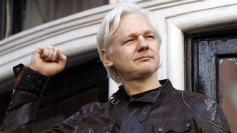 Co se děje s Assangem? Situace kolem tohoto muže je příkladem podlosti, lží a dvojího metru W...