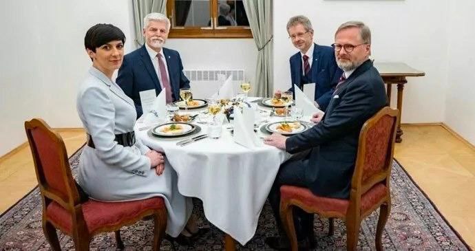 🇨🇿🇺🇦 ČR/UKRAJINA: Petr Fiala neřekl přímo že je součástí organizovaného zločin...