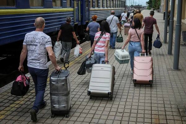 Dalších 200 tisíc Ukrajinců opustilo zemi přes léto kvůli hrozbě blackoutu – ukrajinská m...