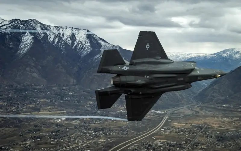 Dánská logika: Dánsko má v úmyslu koupit více stíhaček F-35A od Spojených států, aby chr?...