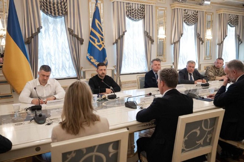 🇺🇦🇸🇪 Dnes Ukrajina podepsala dohodu se Švédskem o dodávce stíhacích letounů.Do Kyj... 🇺🇦🇸🇪 Dnes Ukrajina podepsala dohodu se Švédskem o dodávce stíhacích letounů.Do Kyj...