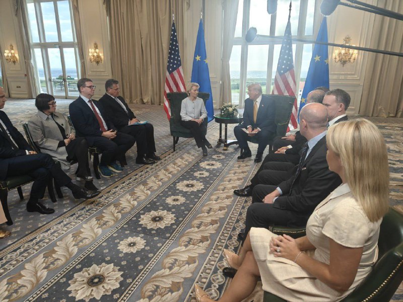🤓  Dosažena obchodní dohoda mezi USA a Evropskou uniíOznámil to Donald Trump po setkání s p...