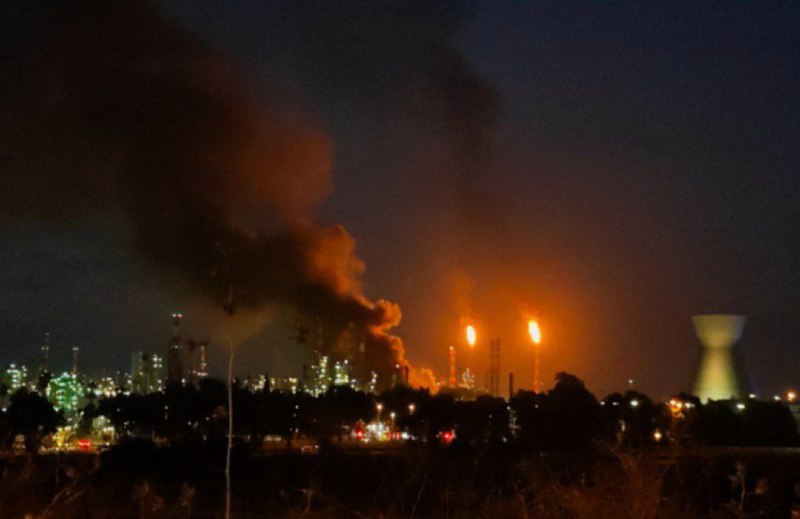 🇮🇷🔥🇮🇱 Elektrárna v Haifě nadále hoří po íránském úderu, rafinerie a dceřin?...