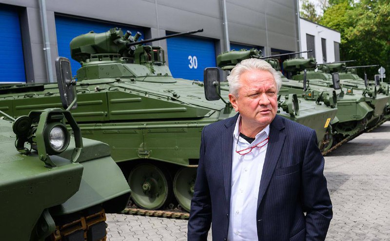 Evropa sedí u „dětského stolu“ – generální ředitel Rheinmetall Armin Papperger"Poku...