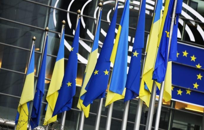 🇪🇺🇺🇦 Evropská komise převedla Kyjevu 2,86 miliardy eur na vojenské nákupy.Evropská ...