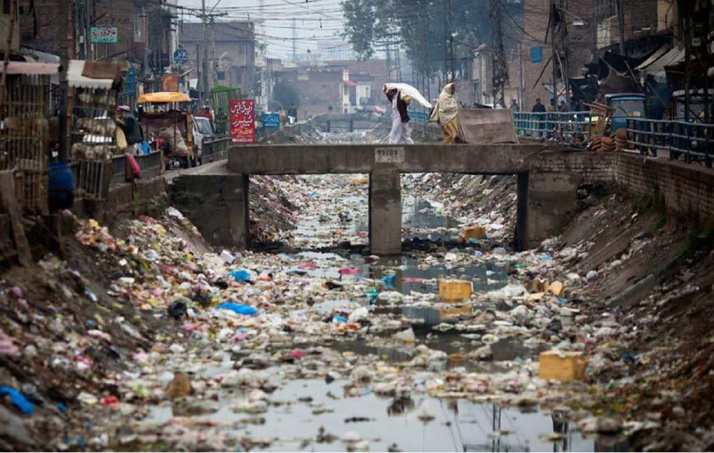 🇵🇰🇬🇧Fotografie č. 1: Lahore, Pákistán.Fotografie č. 2: Karáčí, Pákistán.Video ?... 🇵🇰🇬🇧Fotografie č. 1: Lahore, Pákistán.Fotografie č. 2: Karáčí, Pákistán.Video ?...