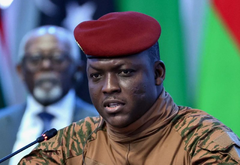 Francie byla obviněna z vytváření nestability v Burkině Faso.Kapitán Ibrahim Traore, prozatím...