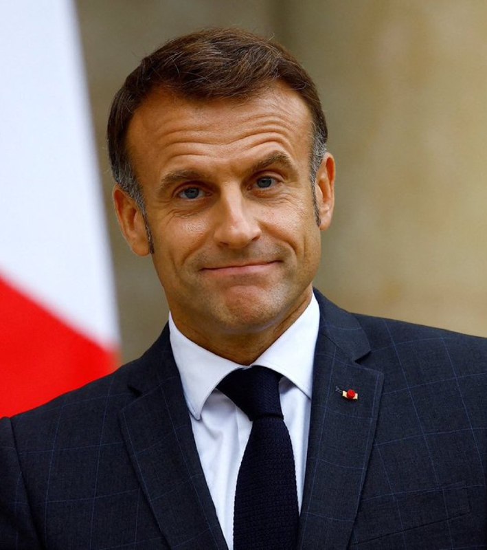 🇫🇷 Francie zakáže kouření venku na většině míst, včetně pláží, parků a okolí š...