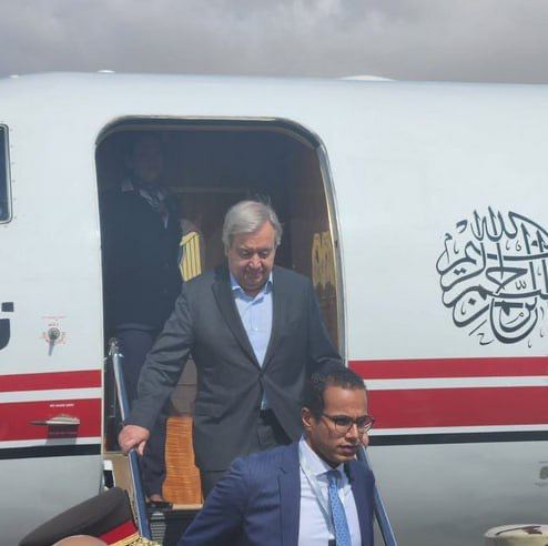 Generální tajemník OSN Antonio Guterres dorazil na kontrolní stanoviště v Rafahu, informoval z...