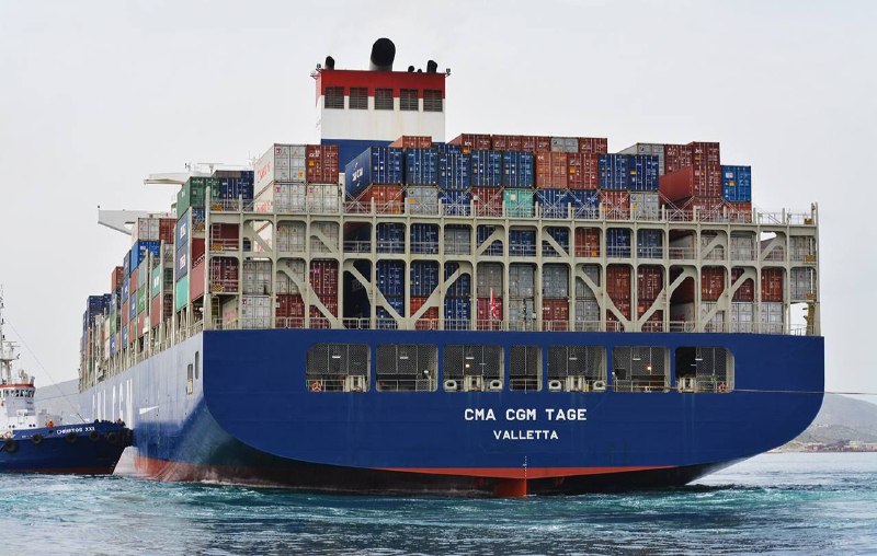 Húsíové uvedli, že zaútočili na kontejnerovou loď CMA CGM TAGE v Rudém moři.#Blízký vých...