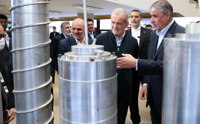 🇮🇷🇺🇸 „Íránská jaderná aktivita se kvůli americkému útoku nezastaví.“— Mluv...