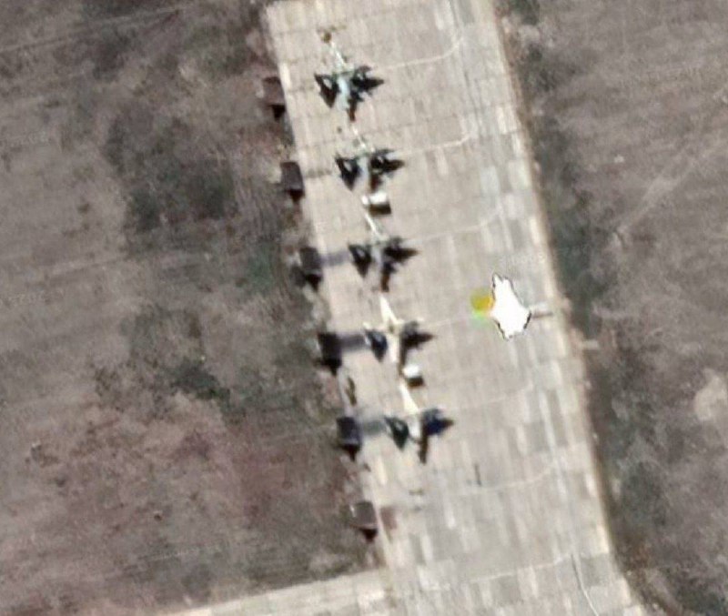 Iránske kanály Telegram zverejňujú satelitné snímky leteckej základne Kurdamir v Azerbajdžan...