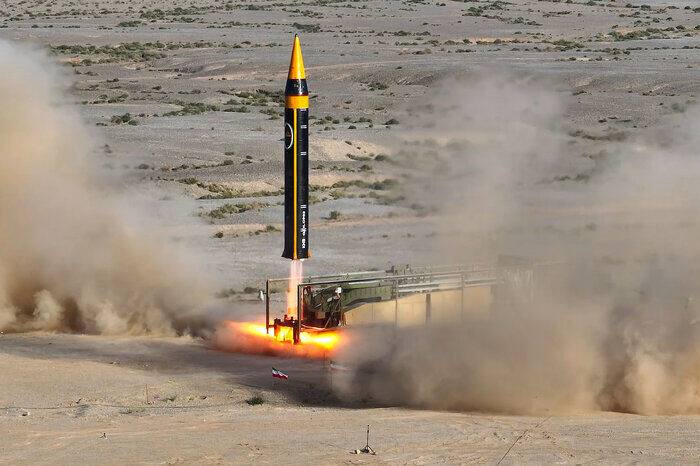 Izrael sestřelil nejnovější íránskou balistickou raketuRaketu nad Irákem zachytil systém pro...