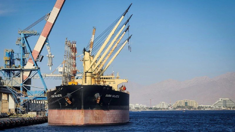 Jemenská blokáda Rudého moře si vynutila hromadné propouštění v hlavních izraelských pří...