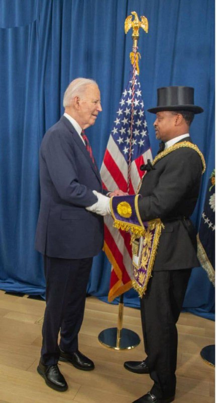 Joe Biden byl přijat do zednářské lóžeOficiální zpráva byla zveřejněna na webových strá...