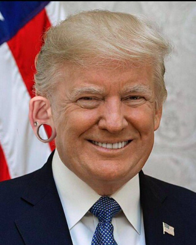 JUST IN: 🇺🇸 Donald Trump reaguje na to, že Joe Biden vypadl z prezidentského klání.  "...