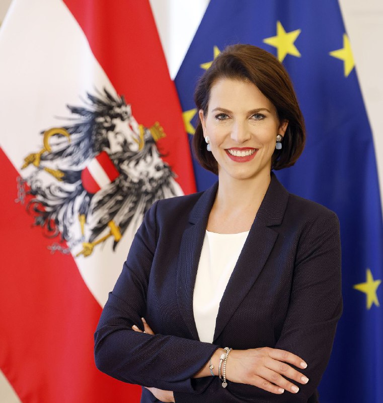 Karoline Edtstadlerová, ministryně pro evropské záležitosti a ústavu v rakouské vládě, řek...