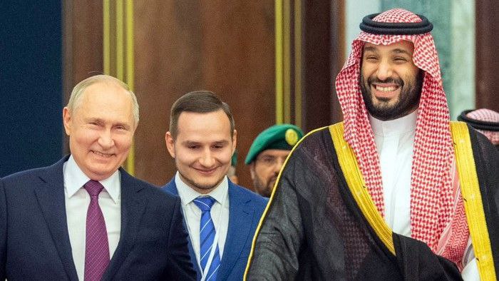 🇷🇺🇸🇦 Korunní princ Saúdské Arábie během telefonátu Putinovi srdečně poblahopřá...