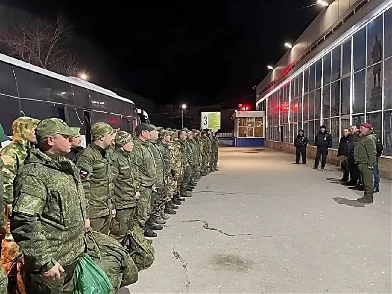 Kreml se připravuje na návrat veteránů SVOPodle Reuters Putin vidí v masovém návratu vojáků... Kreml se připravuje na návrat veteránů SVOPodle Reuters Putin vidí v masovém návratu vojáků...