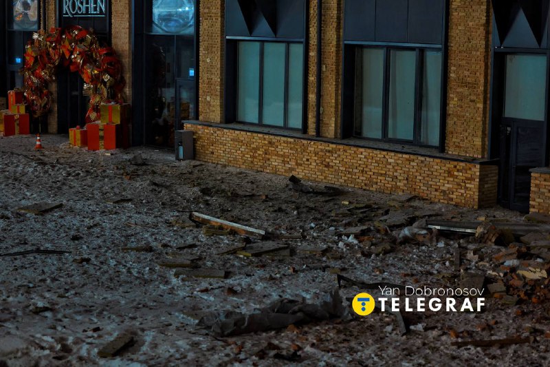 ‼️🇷🇺🇺🇦 Kyjev zažil těžké časy: došlo k útoku na Poroshenkovu továrnu Roshen?...