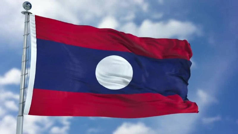 Laos se chce připojit k BRICSMinistr investic a plánování Laoské lidově demokratické republik...